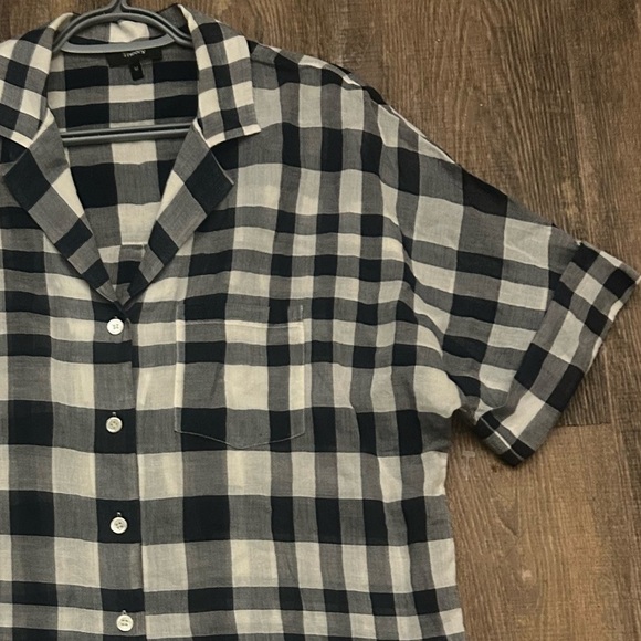 Theory M cotton classic camp blouse mint condition ultra light weight/classic - Picture 8 of 13